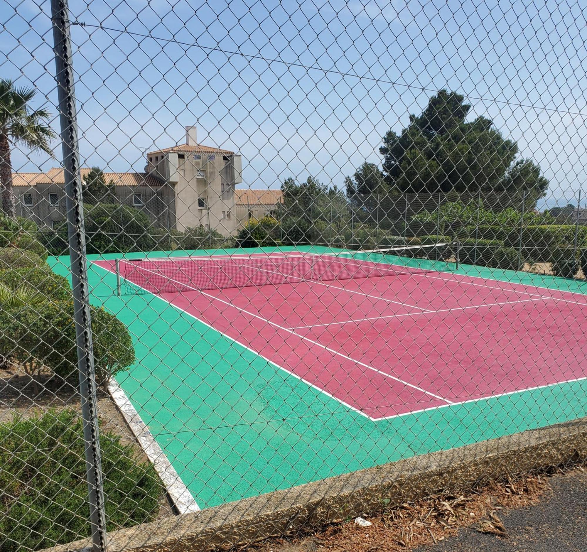 Appt 2 Ou 4 Personnes Avec Piscine, Tennis Et Parking Prive Fleury  Ngoại thất bức ảnh